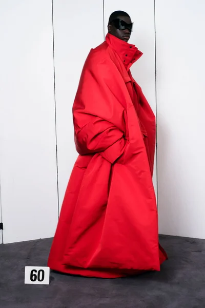 Look 60